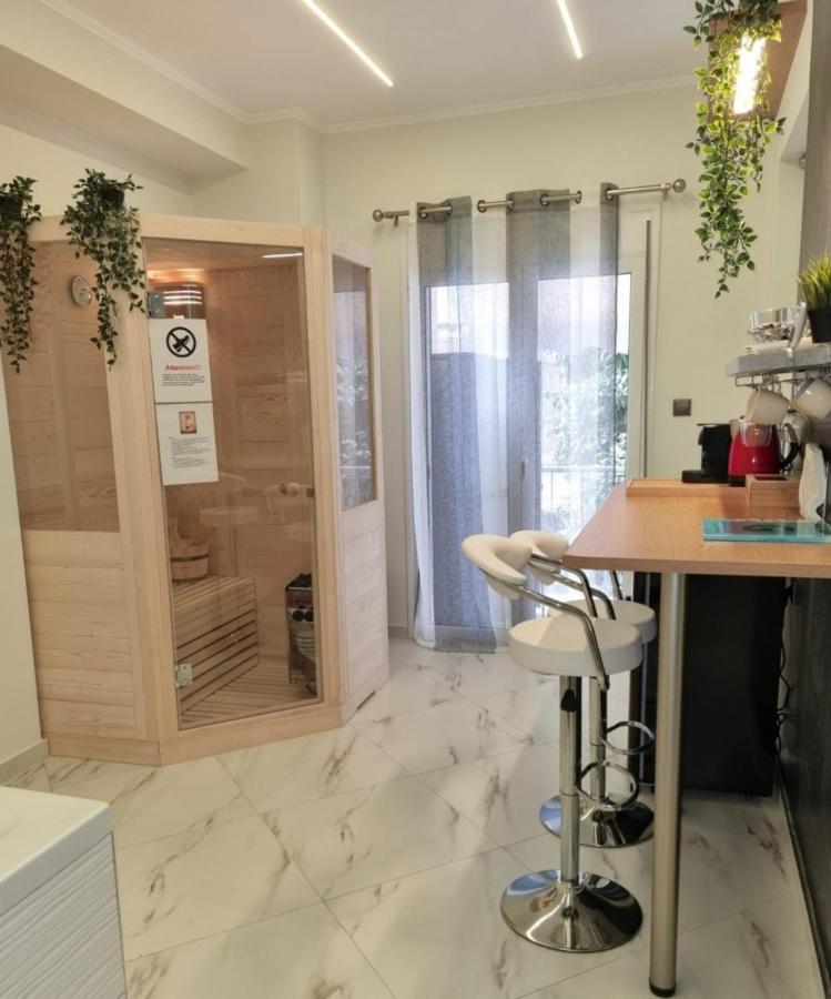Romantic Deluxe Svite Wise Jacuzzi And Sauna アテネ エクステリア 写真